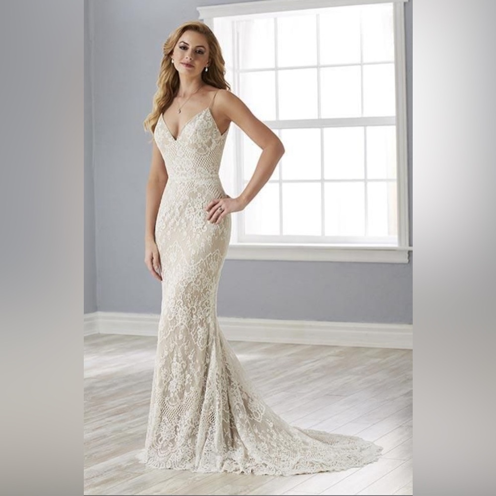 Spaghetti Strap Wedding Dress size 6